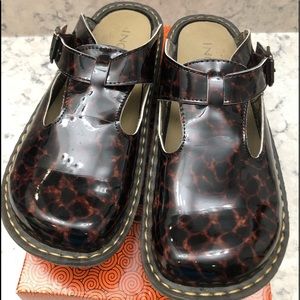 Comfort Clogs Shiny Tortoise Shell